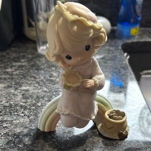 VTG 1994 Precious Moments “ Dreams Really Do Come True” Rainbow Figurine